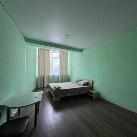 Dreamhotel *