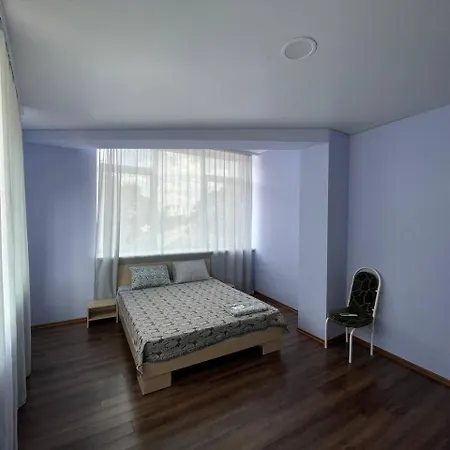 Dreamhotel *